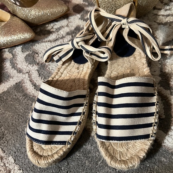 GAP Shoes - Gap Blue Striped Cream Espadrille Tie String Sandals Sz 7